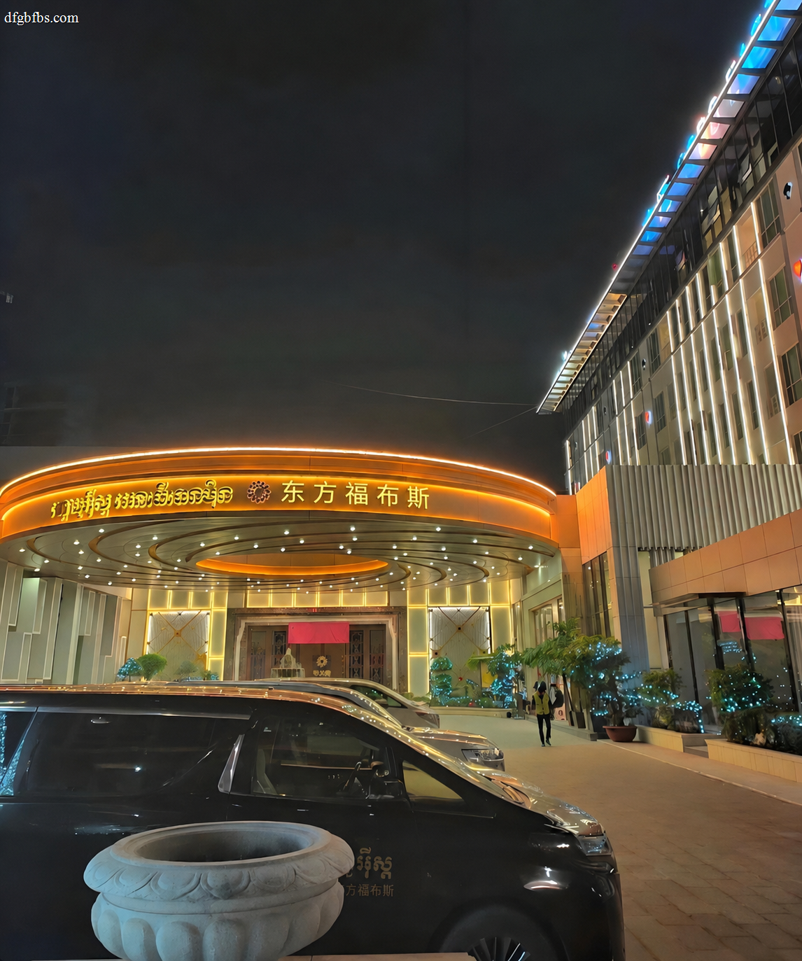 柬埔寨缅甸福布斯酒店入口